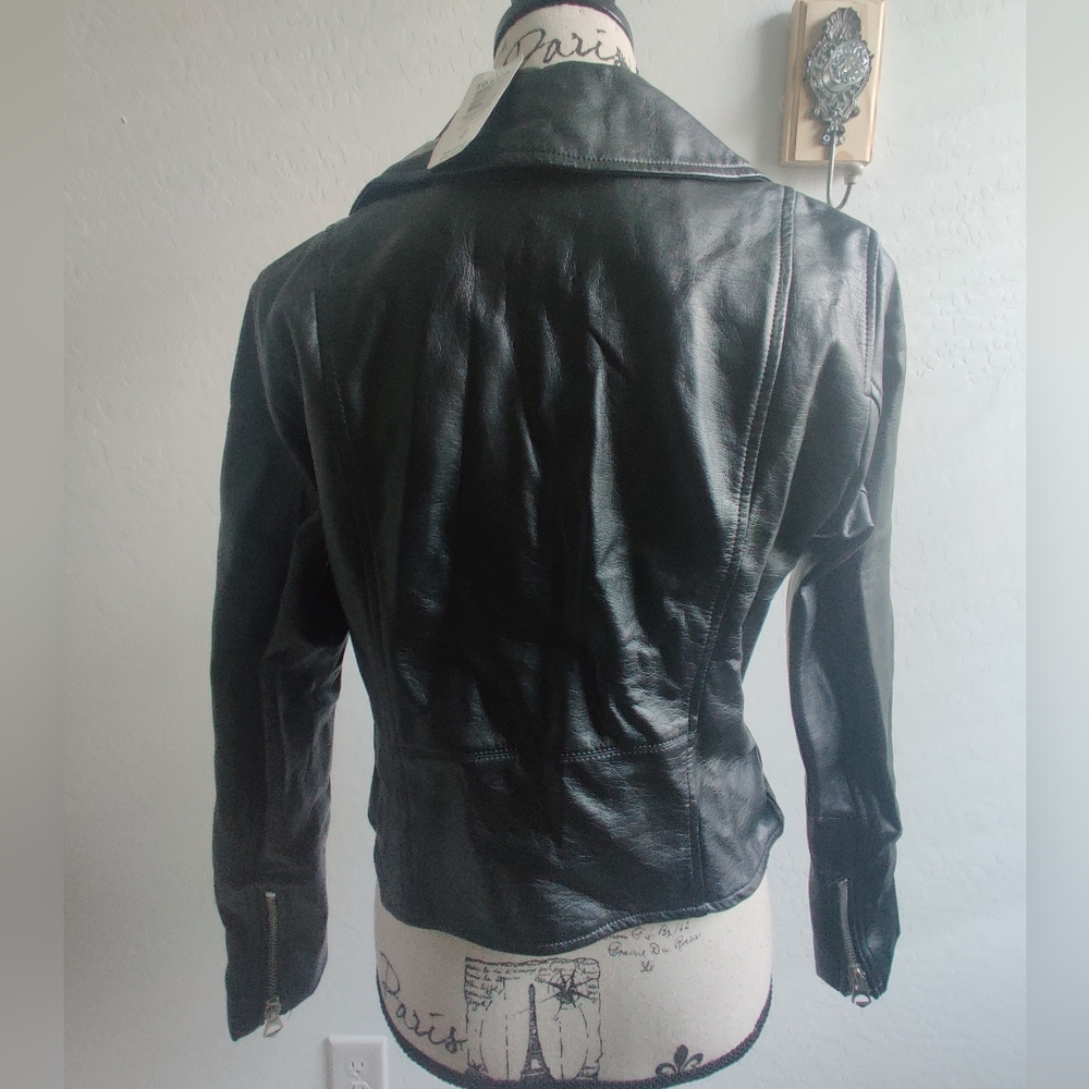 🆕 Torrid Vegan Faux Leather Punk Grunge Motorcycle Jacket (M/L/10/00 plus) - Picture 3 of 10
